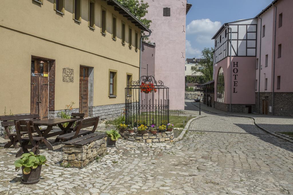 Hotel Zamkowy Mlyn Krapkowice Exterior photo